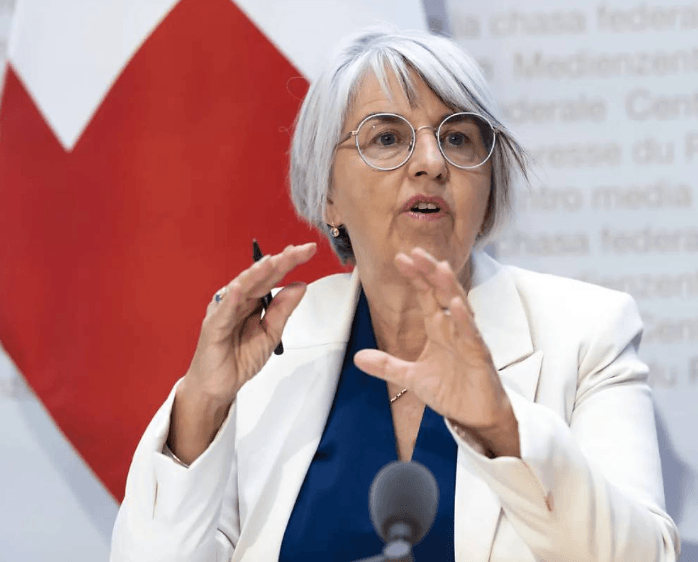 Swiss Minister Says Migrants Boost Economy