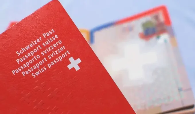 Switzerland Weekly News Roundup: Citizenship, Jobs, Immigration & Rising Costs