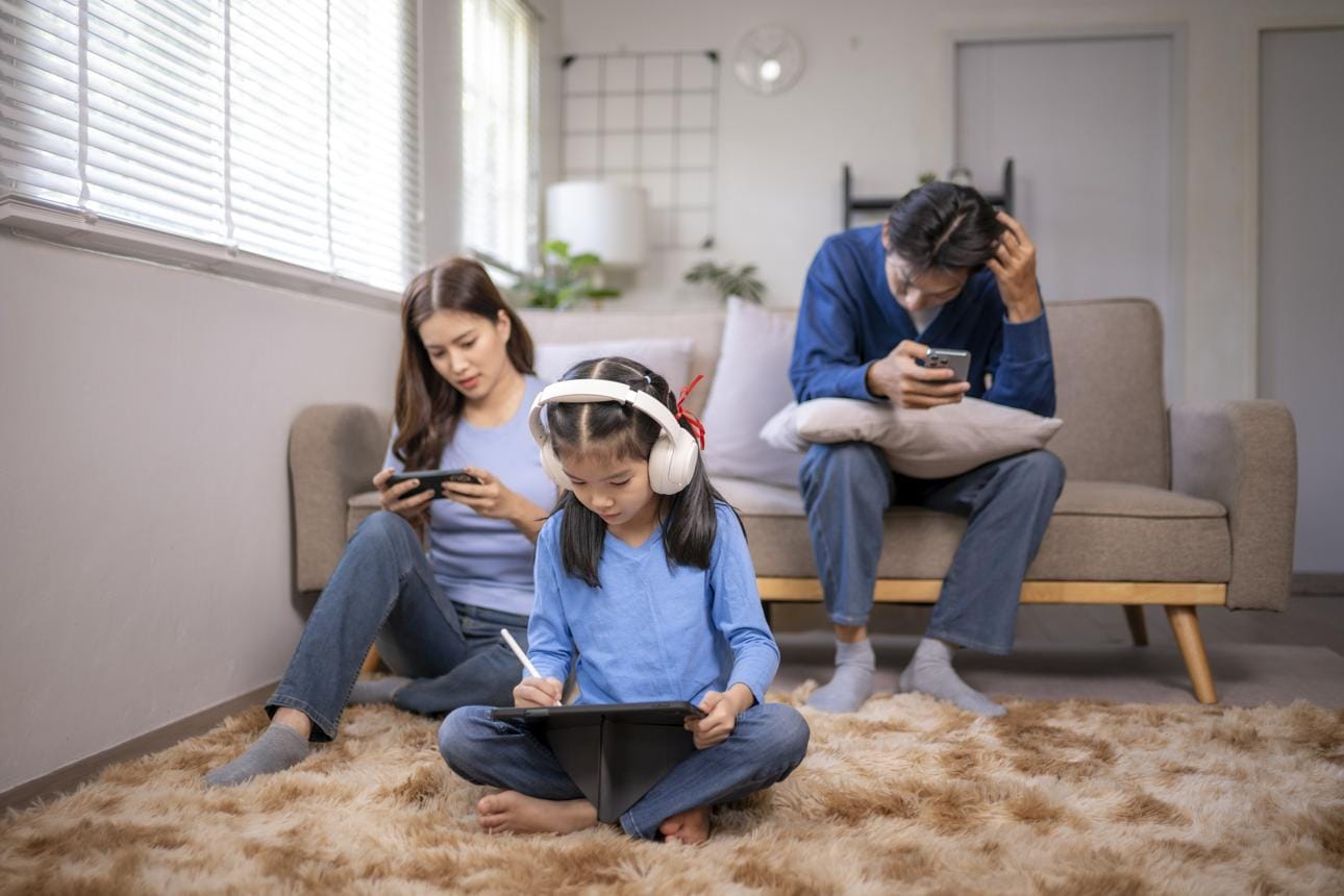 5 Simple Ways to Overcome Mobile Phone Addiction