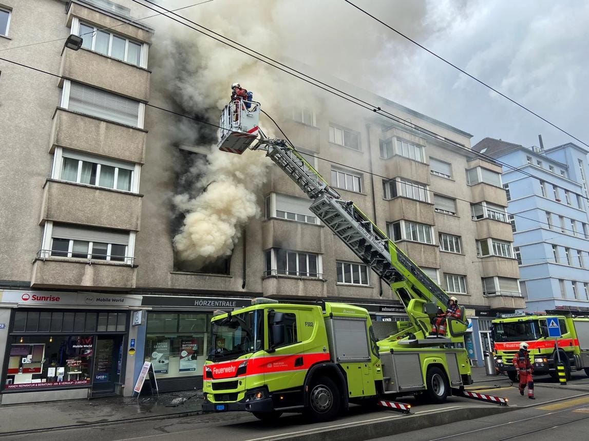 Several Injured After Refrigerant Leak on Zurich’s Bahnhofstrasse.