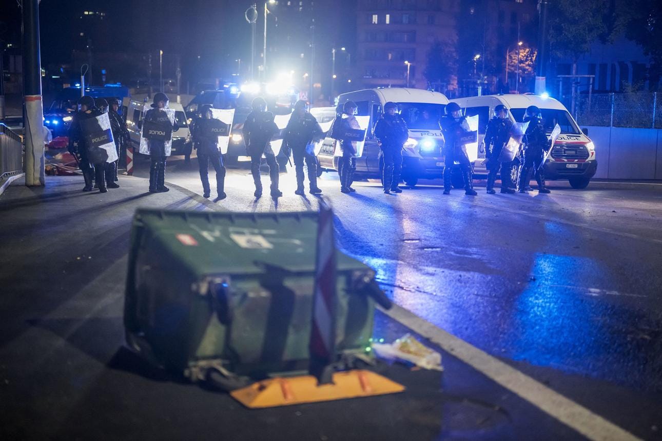 Zurich Riots Leave Police Officer Injured.
