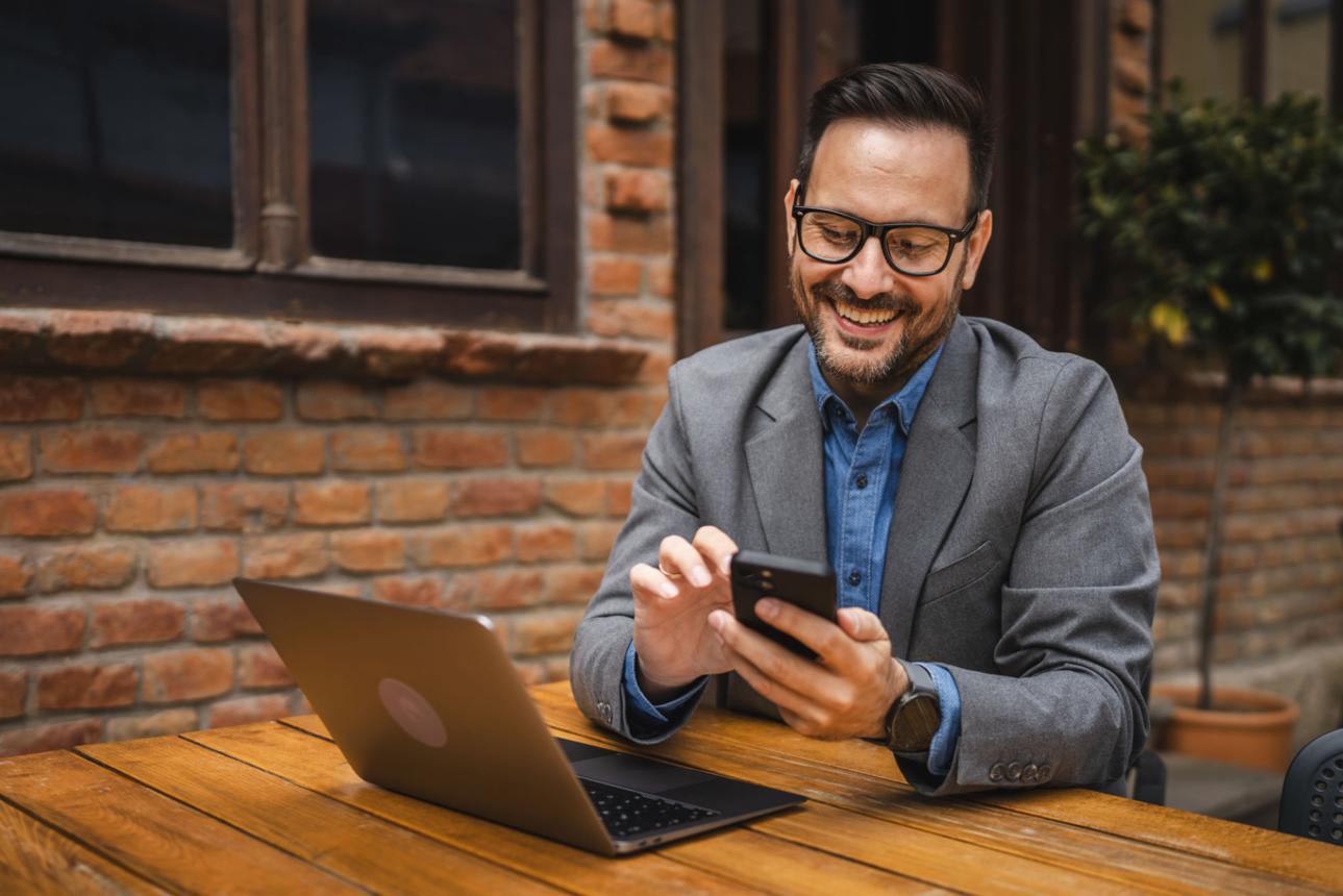 Can Dumbphones Replace Smartphones Again?
