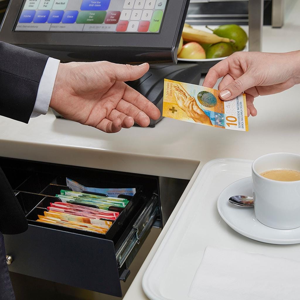 Bern Opposes Mandatory Cash Payments for Restaurants.