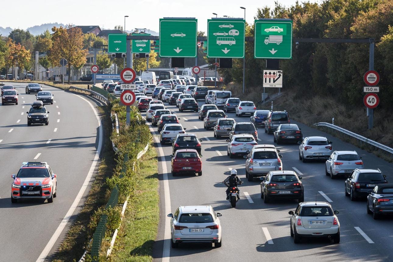 Geneva Closes Most Border Crossings with France for G7 Summit