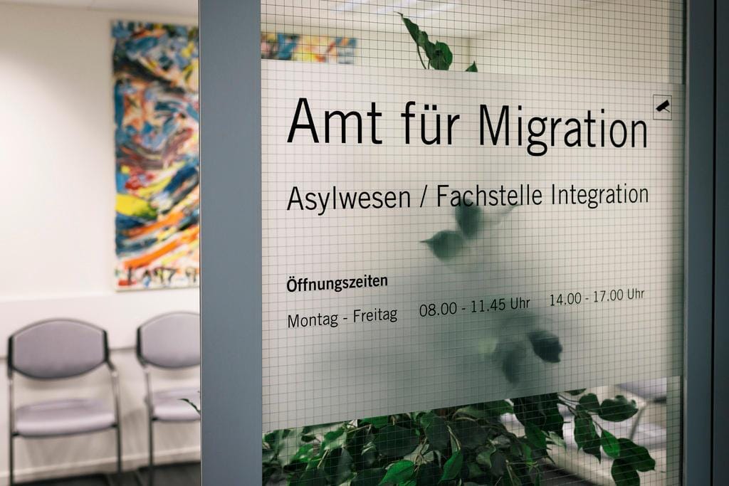 Swiss SEM to Cut 108 Jobs as Asylum Applications Decline.