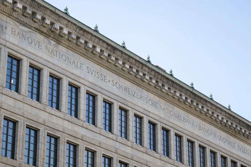 Swiss Economists Cut Growth Forecast as Inflation Expectations Rise for 2026