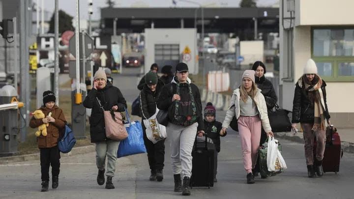 Switzerland Weighs Extending Status S for Ukrainians Until 2027